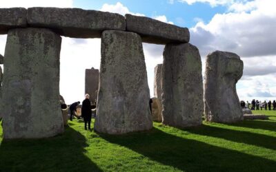 Stonehenge & Bath from London: Guided Tour vs Do It Yourself (Cost & Time Compared)