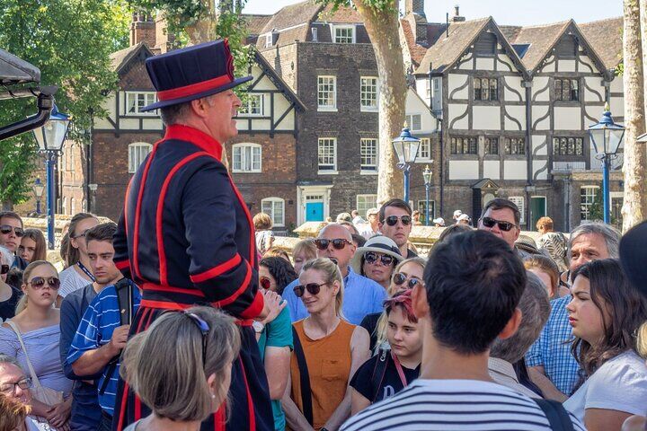 Tower of London Tickets Compared: Ticket vs Guided vs London Pass (2026) 12 Early Access Tower of London: Crown Jewels and Beefeater Ceremony