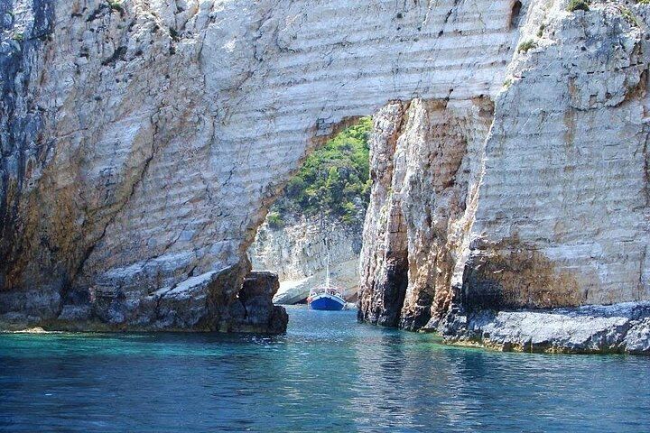 Zakynthos : One day small group tour to Navagio beach Blue Caves & top view in Zakynthos