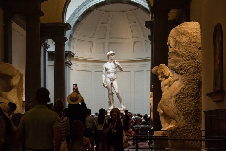 Accademia (David) Tickets Compared: Ticket vs Guided vs Combo (2026) 18 Accademia & Michelangelo's David Express Tour