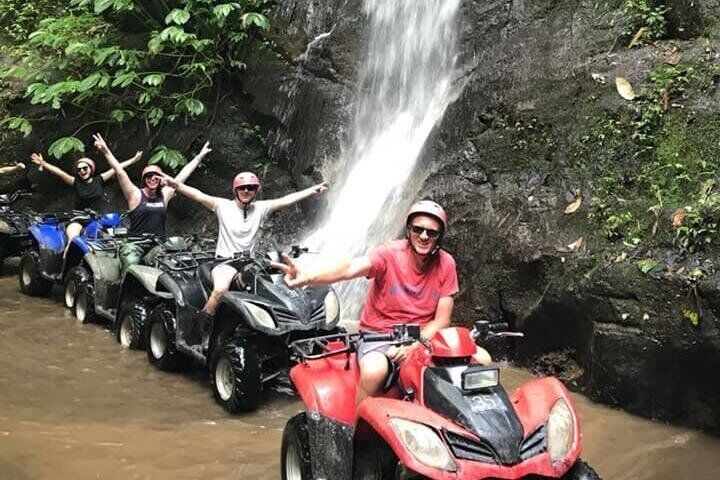 バリ島(インドネシア)のおすすめツアー&体験 12 Bali Atv Quad Bike Through Tunnel and Waterfall