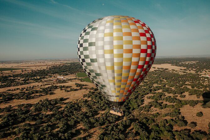 Balloon Ride with Complimentary Drink from Montargil