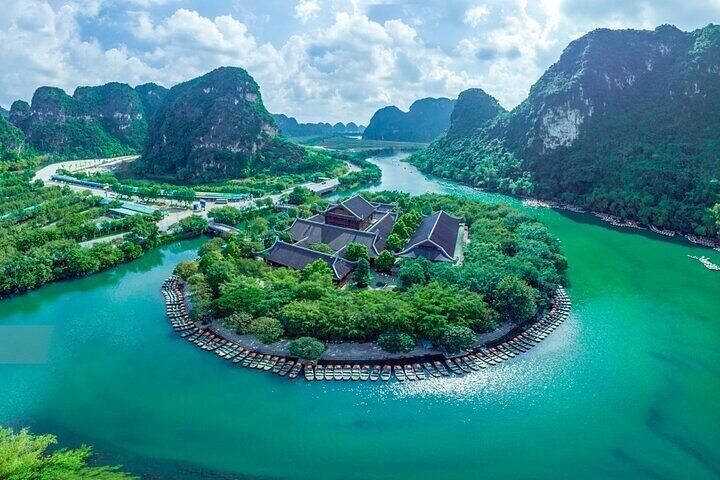 I migliori tour ed esperienze a Ninh Binh 15 Best Seller-Private Full-Day Tour to Ninh Binh Depart from Hanoi