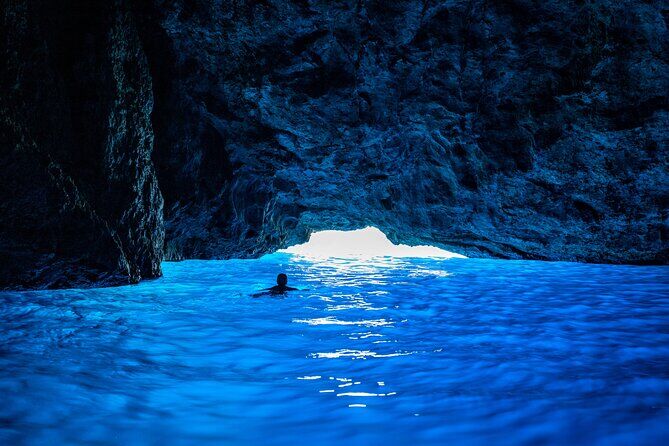 Blue Grotto Visit and Capri Semi Private Boat Tour - Capri Blue Grotto Italy