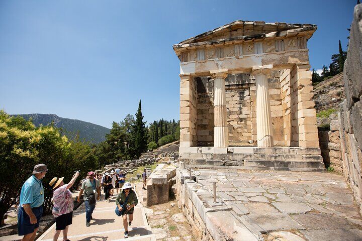 Historical Delphi One Day Tour with Arachova Stop & Expert (2026 Review & Booking Guide) 1 Historical Delphi One Day Tour with Arachova Stop & Expert in Athens