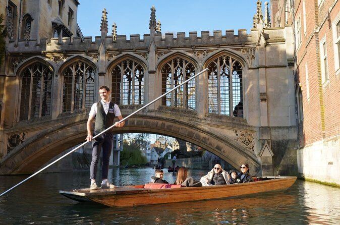 Cambridge Private Punting Tour - Cambridge Punting England