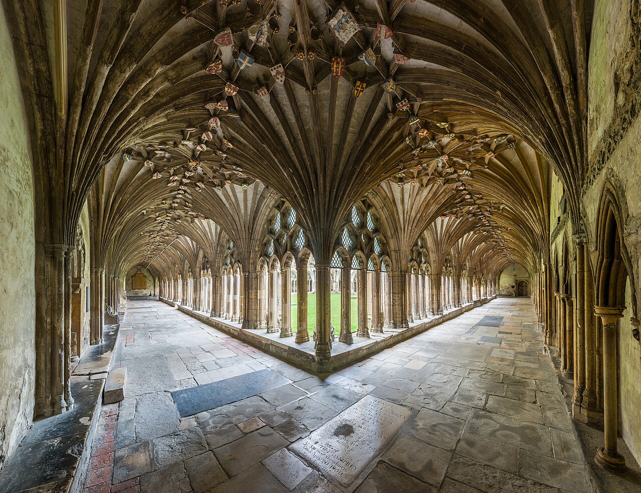 Best Things To Do in Canterbury: Canterbury Cathedral & Canterbury Tales Attraction