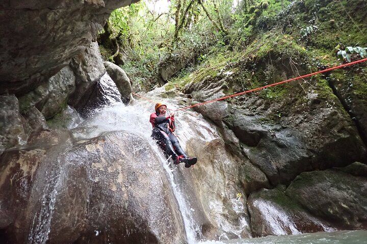 Melhores passeios e experiências em Grenoble France 19 Canyoning discovery in the Vercors - Grenoble