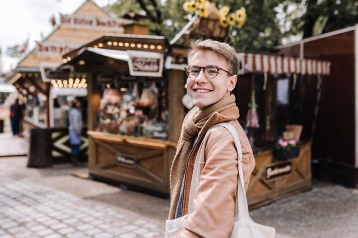 Private vs Small Group Tours in Munich: Which Should You Book? (2026) 15 Munich Private Tour with a Local – Highlights & Hidden Gems