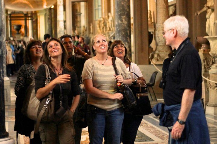 Vatican Museums Tickets Compared: Skip-the-Line vs Guided vs Early Access (2026) 15 Semi-Private Vatican Museums Highlights and Sistine Chapel Tour