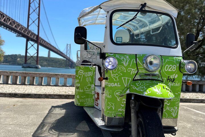 Private vs Small Group Tours in Lisbon: Which Should You Book? (2026) 14 Private Lisbon Tuk Tuk Tour | Customizable Historic Highlights