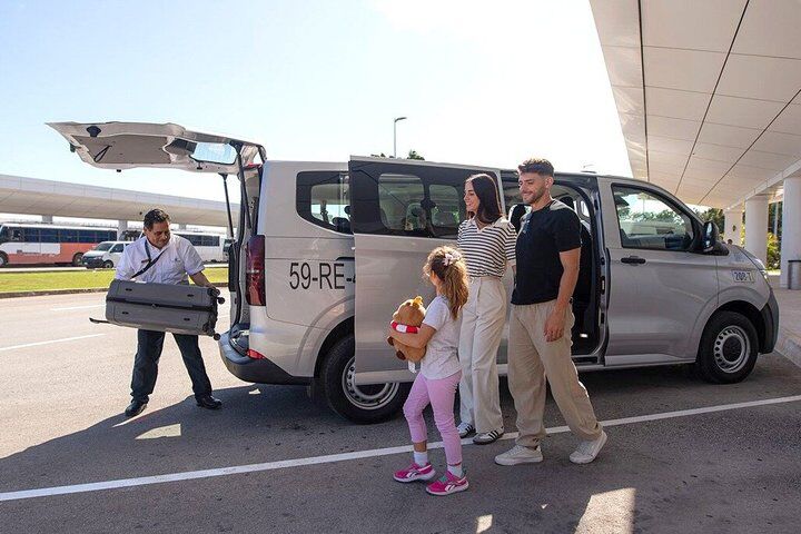 Private Cancun Airport Round Trip Transportation