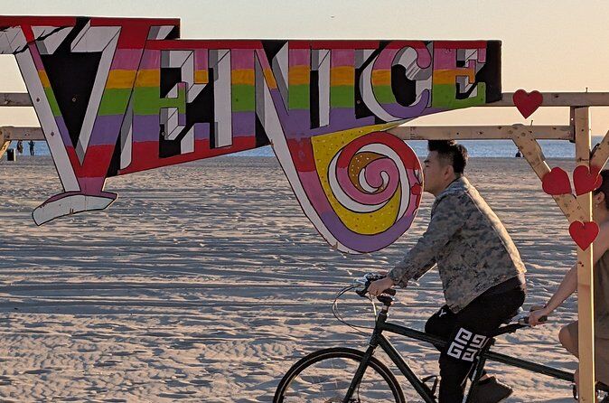 LA Venice Beach Muscle Beach and Santa Monica Tour - Venice Beach California