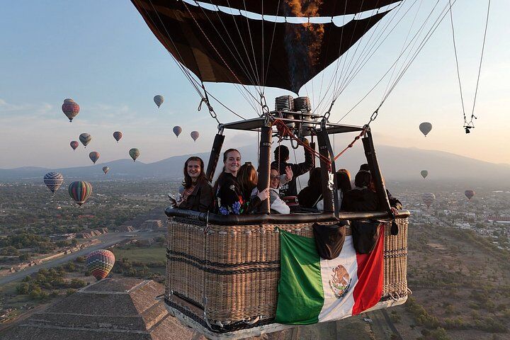 Balloon Ride + Cave Breakfast + Mexico City Pickup + Pyramids (2026 Review & Booking Guide) 1 Balloon Ride + Cave Breakfast + Mexico City Pickup + Pyramids in Mexico City
