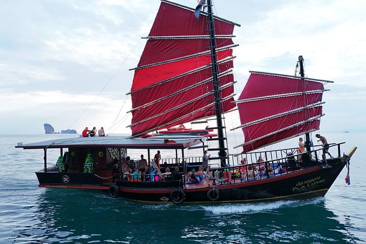 Krabi 4 Island Sunset Snorkeling Cruise + Bioluminescent Swim (2026 Review & Booking Guide) 1 Krabi 4 Island Sunset Snorkeling Cruise + Bioluminescent Swim in Krabi