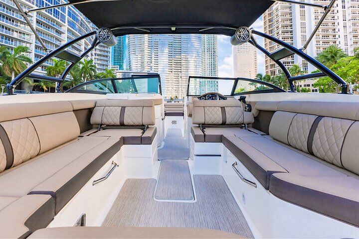 Private Miami Boat Charter: Sightseeing, Sunset & Sandbar (2026 Review & Booking Guide) 1 Private Miami Boat Charter: Sightseeing, Sunset & Sandbar in Miami