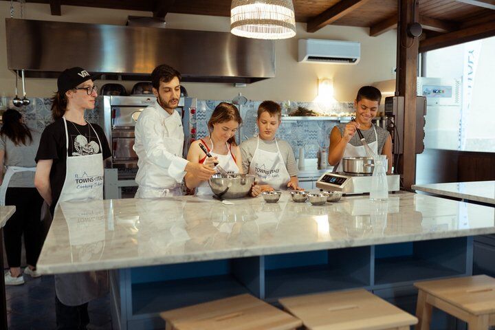 Palermo Pizza & Gelato Cooking Class with Meal & Wine (2026 Review & Booking Guide) 1 Palermo Pizza & Gelato Cooking Class with Meal & Wine in Palermo