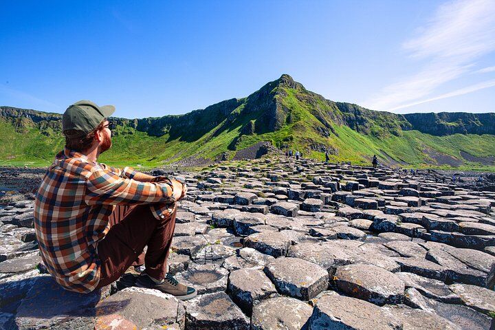 Dublin to Belfast Black Cab: Dunluce Castle and Giant’s Causeway (2026 Review & Booking Guide) 1 Dublin to Belfast Black Cab: Dunluce Castle and Giant’s Causeway in Dublin