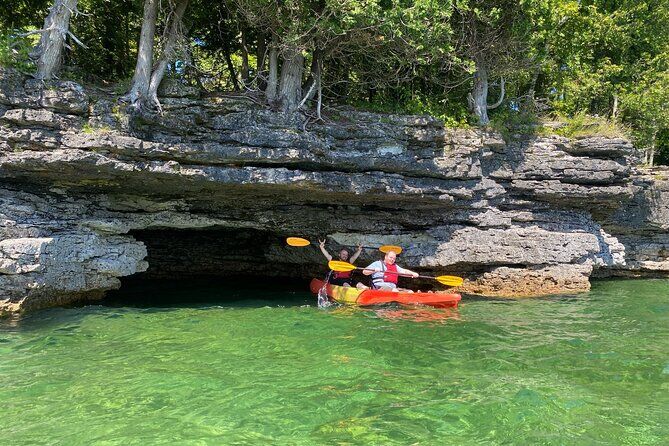 Cave Point Kayak Tour - Door County Wisconsin