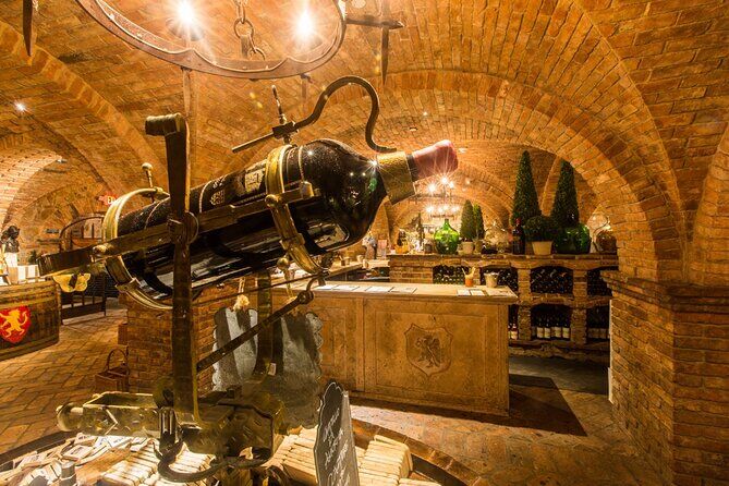 Os melhores passeios e experiências em Napa Downtown California 28 Exclusive Napa Valley Wine and Food Tasting Tour from San Francisco - Napa Downtown California