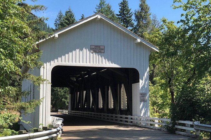 Migliori tour ed esperienze a Eugene Oregon 19 Covered Bridges of Oregon Guided Day Tour from Eugene - Eugene Oregon