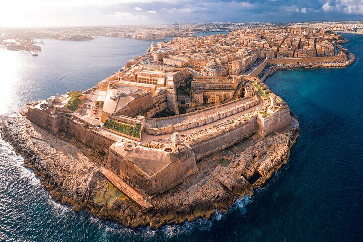 Die besten Touren und Erlebnisse in Sliema, Malta 13 Cruise around Malta's Harbours and Creeks from Sliema