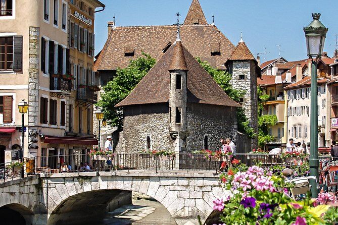 Geneva and Annecy Tour with Optional Lake Geneva Cruise
