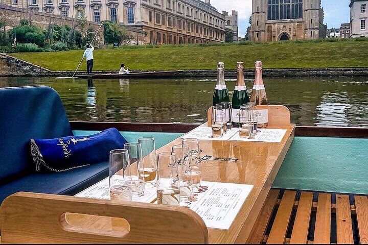 Cambridge University With Alumni: Optional Kings College Entrance (2026 Review & Booking Guide) 1 Cambridge University With Alumni: Optional Kings College Entrance in Cambridge