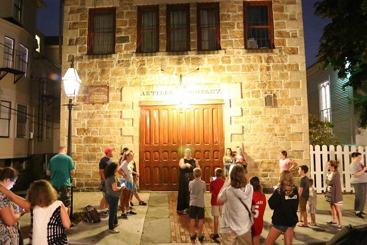 Newport Trolley Tour with Breakers Mansion – Viking Tours in Newport