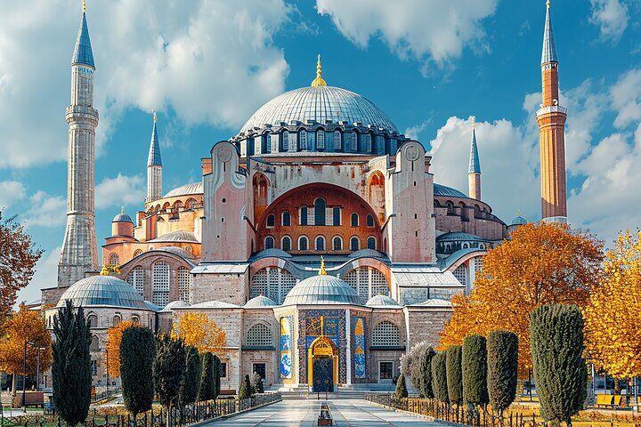 Private vs Small Group Tours in Istanbul: Which Should You Book? (2026) 12 Istanbul Highlights Private Tour with free pick up service