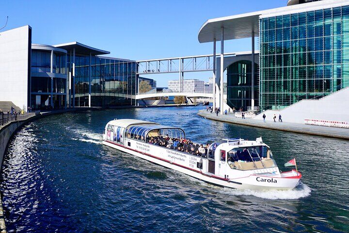 Berlin: 1-hr Boat Tour with Bilingual Live Guide (DE/EN) (2026 Review & Booking Guide) 1 Berlin: 1-hr Boat Tour with Bilingual Live Guide (DE/EN) in Berlin