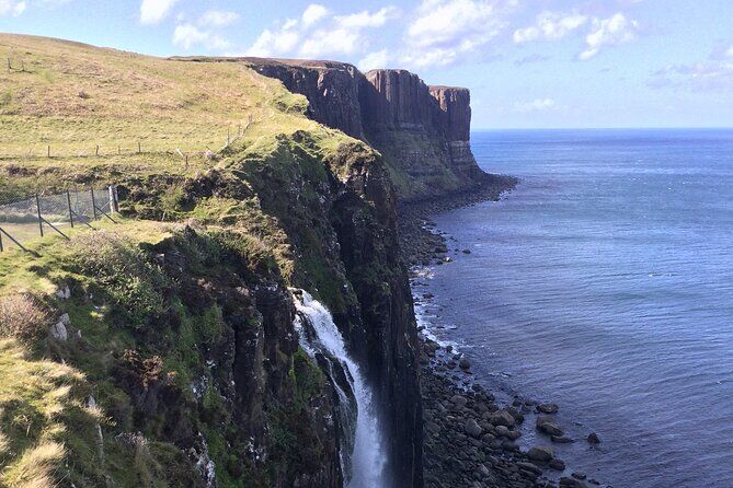 Day Guided Sightseeing Tour of the Isle of Skye and the Highlands from Glasgow - Skye Portree Scotland