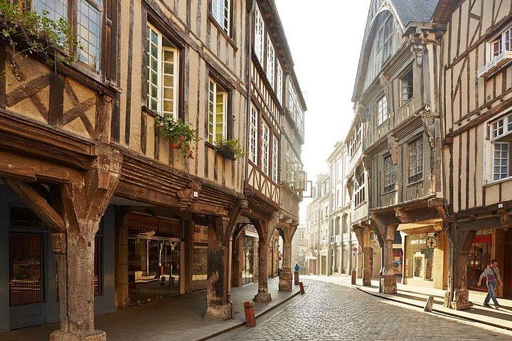 Die besten Touren und Erlebnisse in Dinan, Frankreich 9 Day Trip with a local driver Dinan, Cancale, Saint-Malo from Rennes - 9 hours