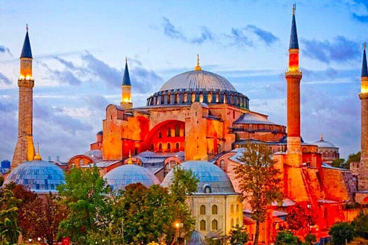 Private vs Small Group Tours in Istanbul: Which Should You Book? (2026) 15 ISTANBUL Full-Day PRIVATE Guided Tour; For the Top Historic Sites