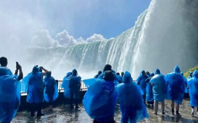 Niagara Falls Canada Day Tour From Toronto + Boat Cruise (2026 Review & Booking Guide)