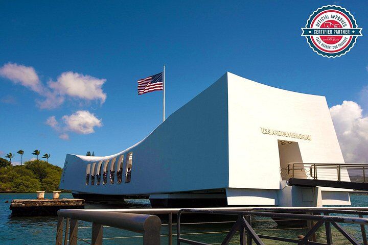 Private vs Small Group Tours in Honolulu: Which Should You Book? (2026) 18 Pearl Harbor City Tour