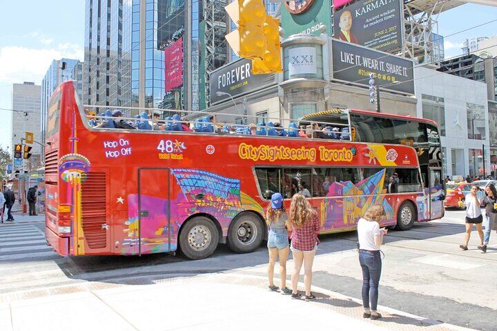 Toronto Travel Guide: Best Tours, Sights and How to Plan Your Trip 6 City Sightseeing Toronto Hop-On Hop-Off Bus Tour