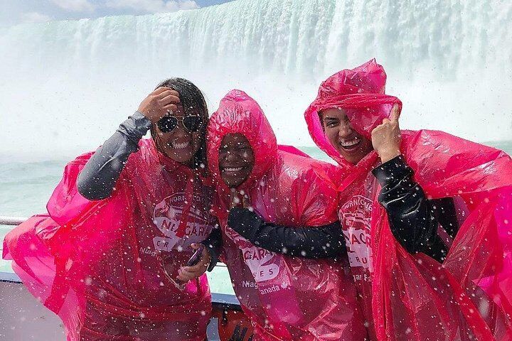 Toronto to Niagara Falls Tour: Skip-the-Line Boat & Journey in Toronto