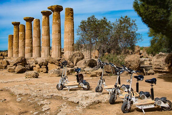 Die besten Touren und Erlebnisse in Agrigent, Sizilien 12 Electric scooter tour in the Valley of the Temples Agrigento