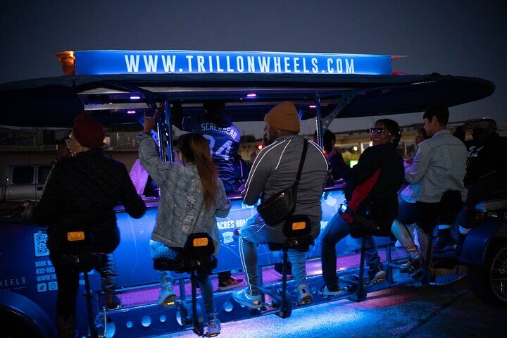 Meilleurs tours et expériences à Houston Texas 22 Explore Houston’s Hip Hop Culture on a 100% Motorized Party Bike
