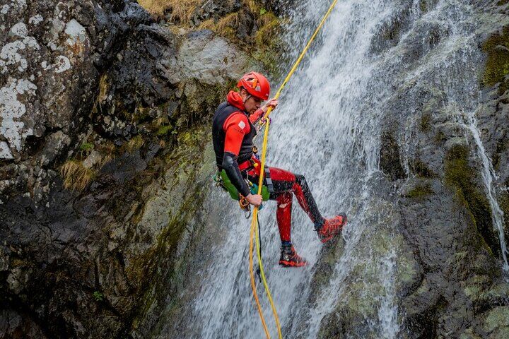 Migliori tour ed esperienze a Snowdonia Wales 13 Extreme Canyoning in Snowdonia
