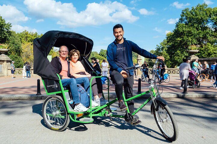Private vs Small Group Tours in New York City: Which Should You Book? (2026) 11 Private Central Park Pedicab Tour