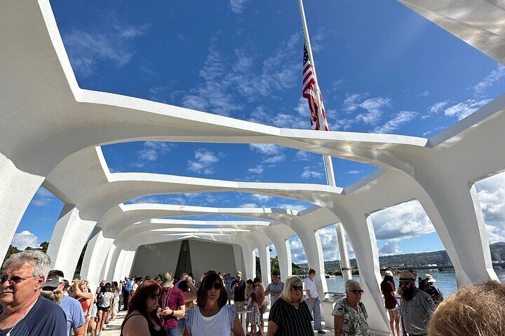 Private vs Small Group Tours in Honolulu: Which Should You Book? (2026) 16 Oahu: Pearl Harbor USS Arizona Memorial Small Group Tour