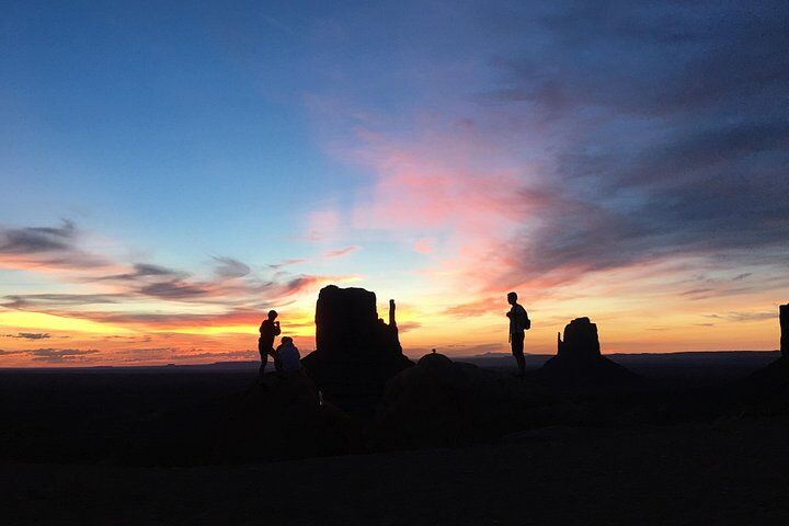 2.5 Hours of Monument Valley’s Backcountry 4×4 Tour in Monument Valley