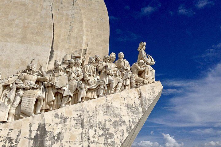 Lisboa Card: Is It Worth It? Prices, Inclusions & Break-Even (2026) 17 Belem and Jeronimos Monastery Guided Small Group Walking Tour