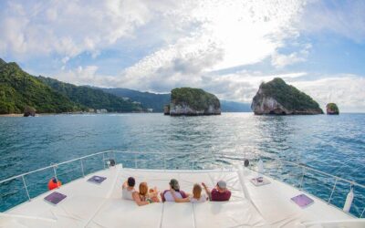 Puerto Vallarta Luxury Yacht Tour: Snorkeling, Open Bar (2026 Review & Booking Guide)