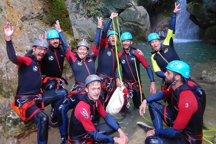 Melhores passeios e experiências em Grenoble France 17 First canyoning in Grenoble in the Vercors