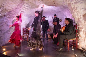 Flamenco Show in a Cave Restaurant in Granada