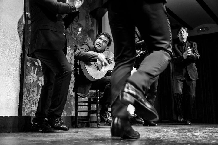 Flamenco Show with Drink in Seville