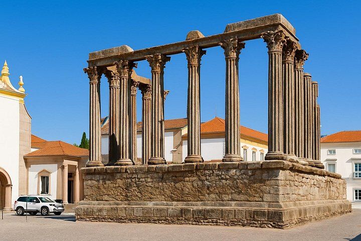 From Lisbon: Évora, Chapel of Bones, Monsaraz and Wine